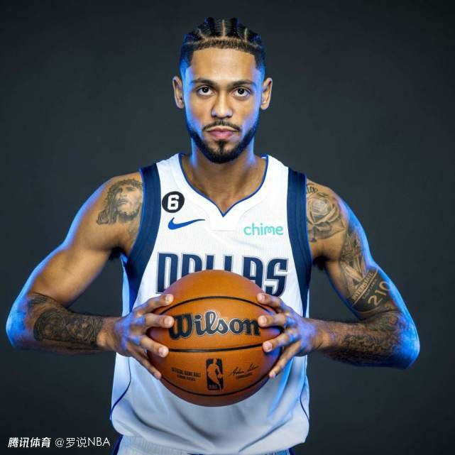 【比赛关键事件】第7分钟，利昂-贝利突破下底后倒三角回敲，麦金转身扫射得手，阿斯顿维拉1-0阿森纳！